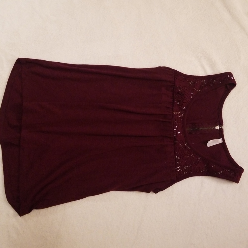 Marroon zippered tank top